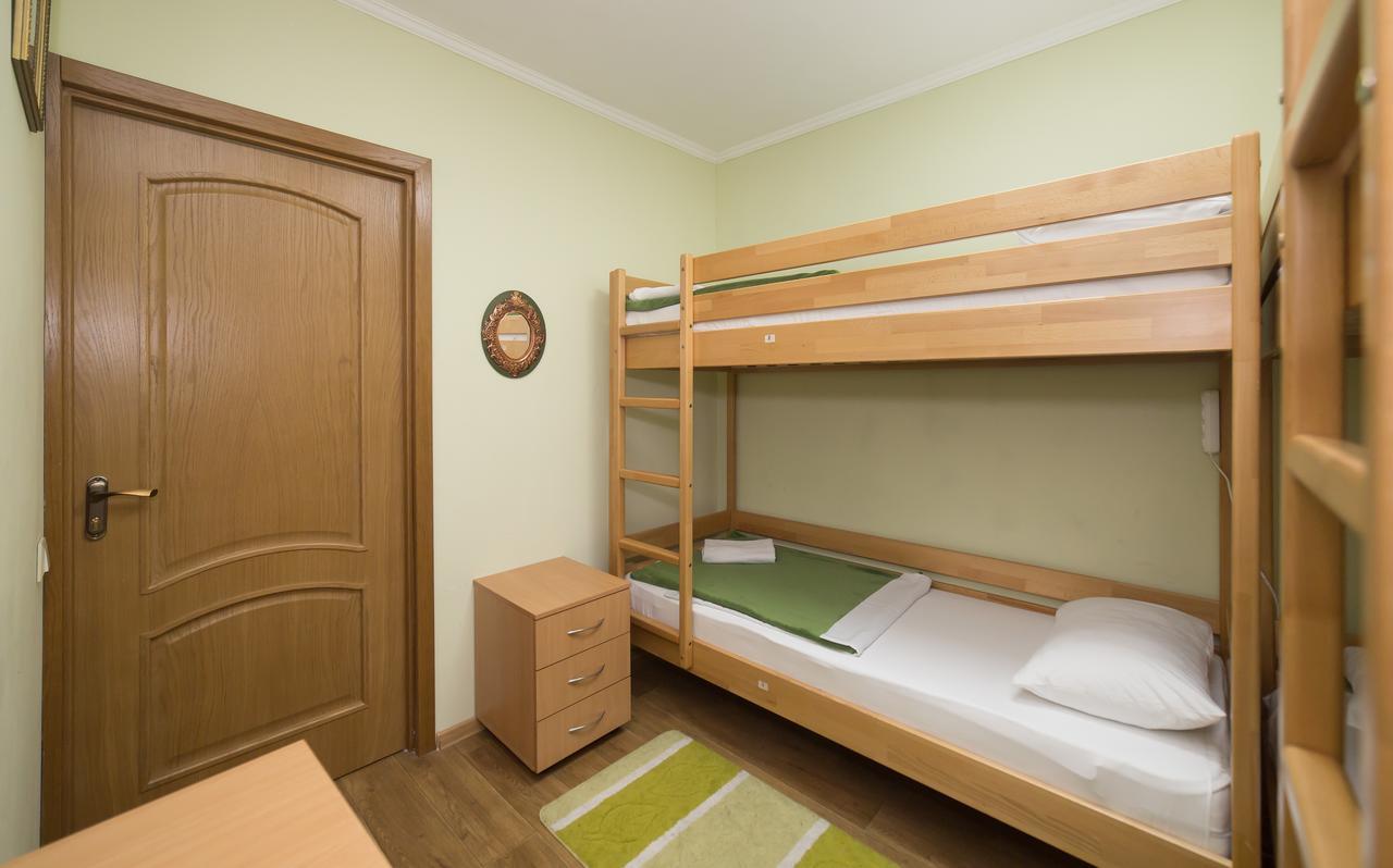 Ballet Hostel Kiev Exterior photo