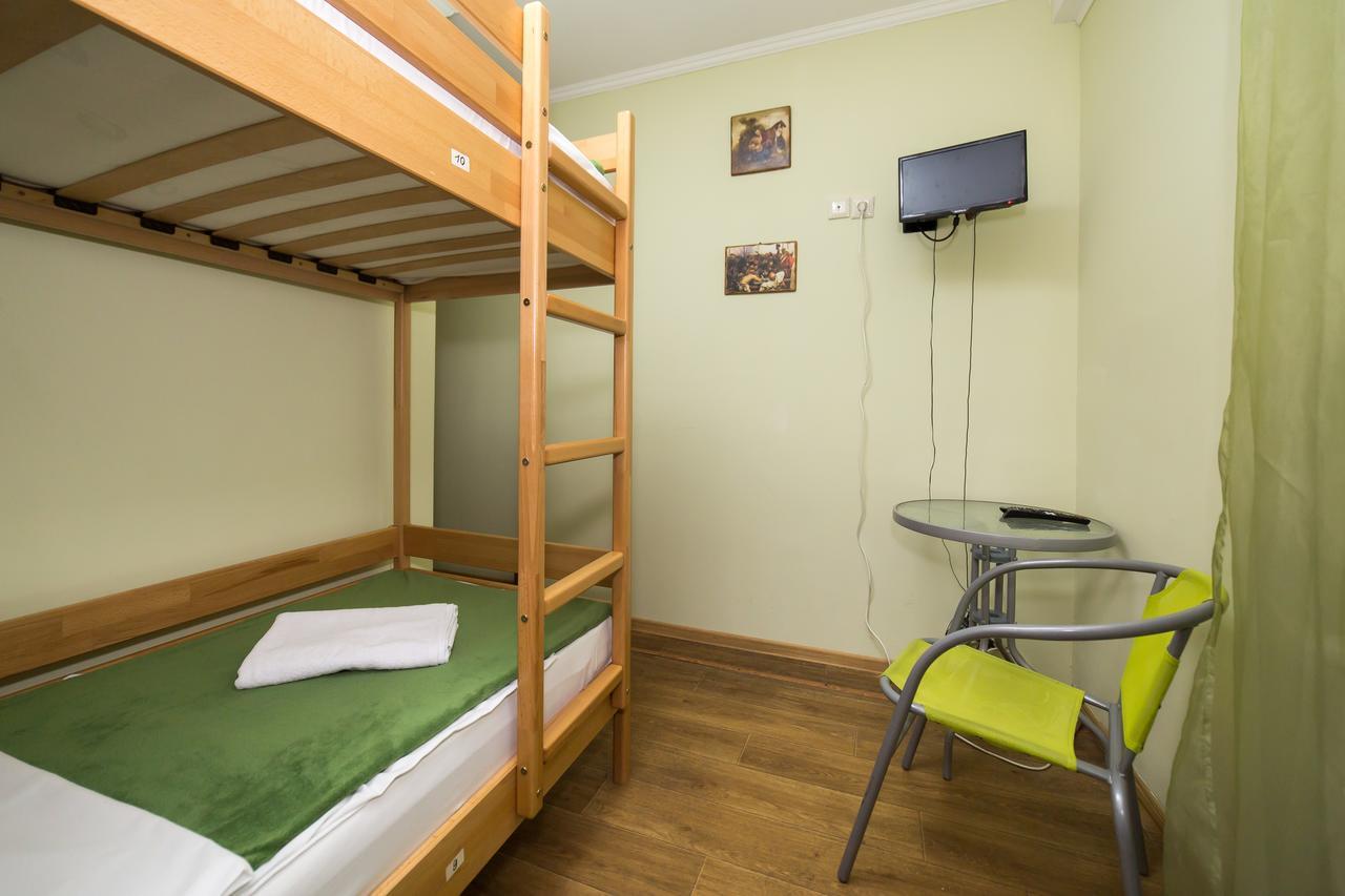 Ballet Hostel Kiev Exterior photo