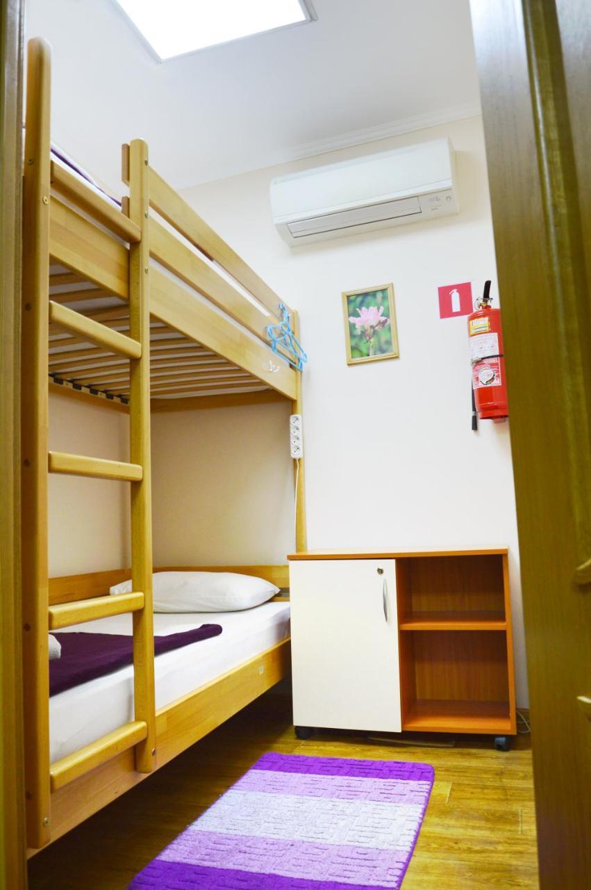 Ballet Hostel Kiev Exterior photo